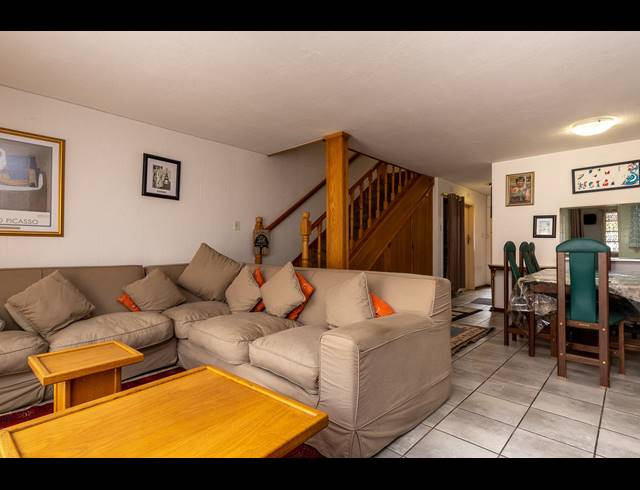3 BEDROOM DUPLEX FOR SALE IN ROSEACRE